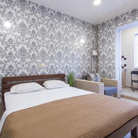 Well Located Studio - Yaroslavska Str. 21 Apartment Kharkiv Bagian luar foto
