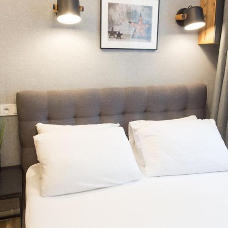 Well Located Studio - Yaroslavska Str. 21 Apartment Kharkiv Bagian luar foto