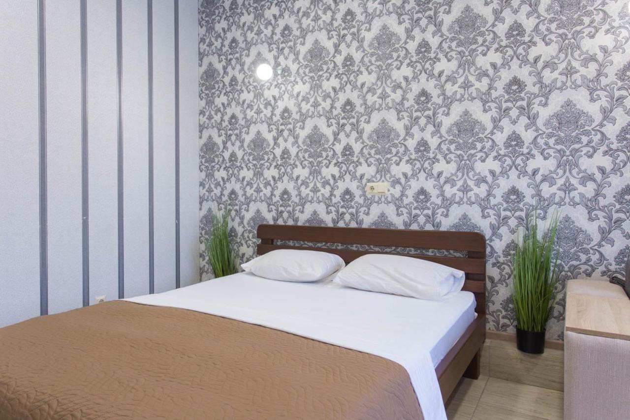 Well Located Studio - Yaroslavska Str. 21 Apartment Kharkiv Bagian luar foto