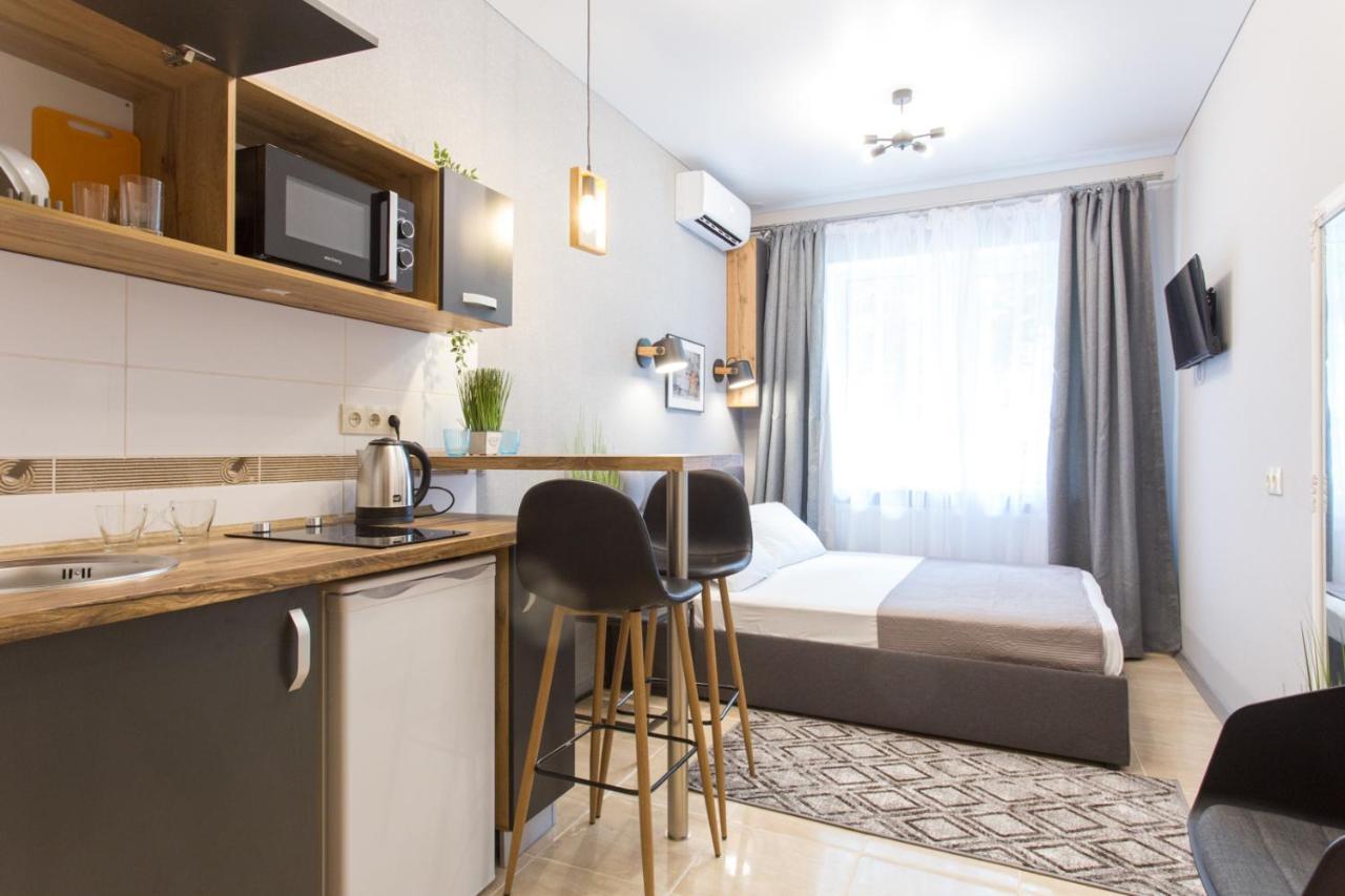 Well Located Studio - Yaroslavska Str. 21 Apartment Kharkiv Bagian luar foto