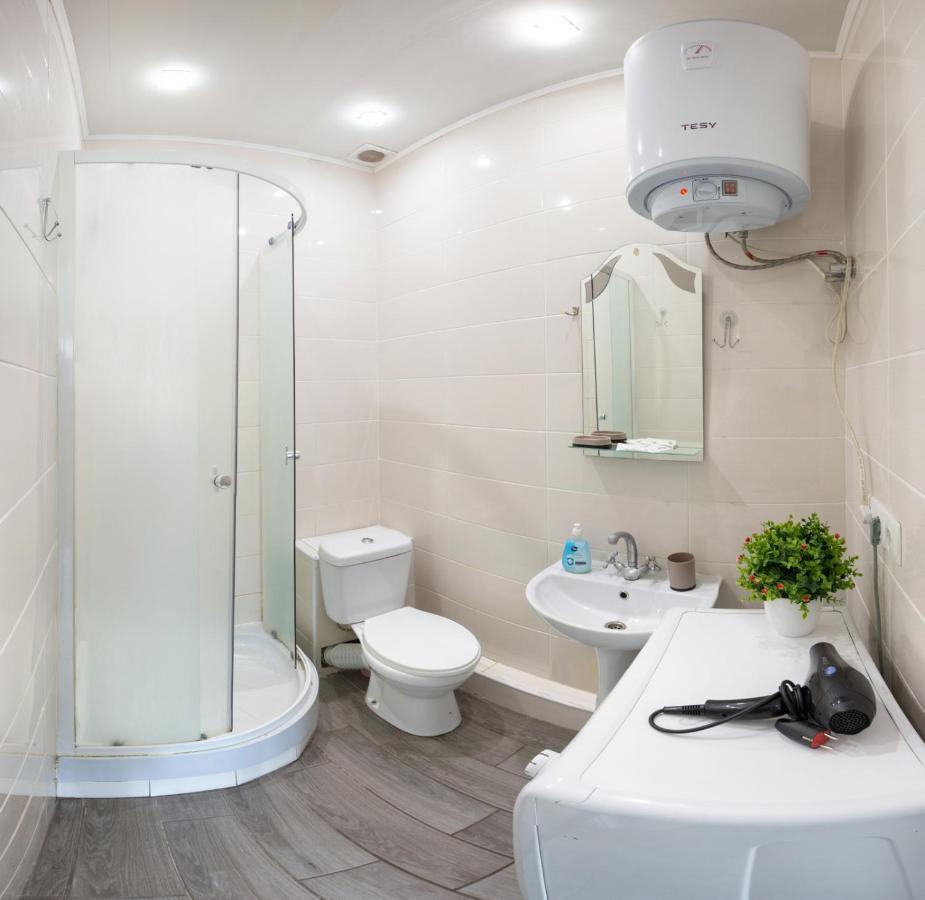 Well Located Studio - Yaroslavska Str. 21 Apartment Kharkiv Bagian luar foto