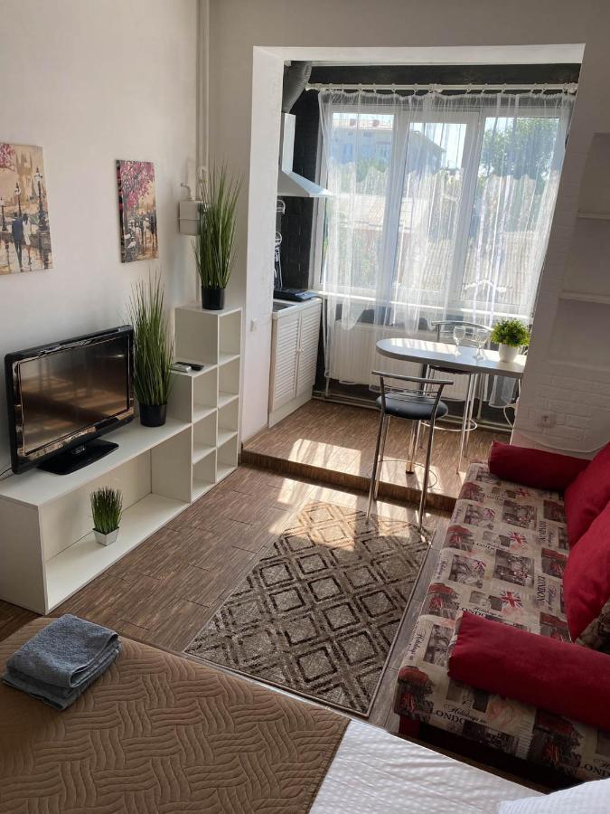 Well Located Studio - Yaroslavska Str. 21 Apartment Kharkiv Bagian luar foto