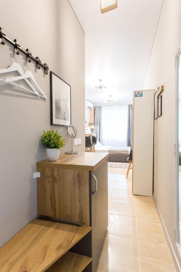 Well Located Studio - Yaroslavska Str. 21 Apartment Kharkiv Bagian luar foto