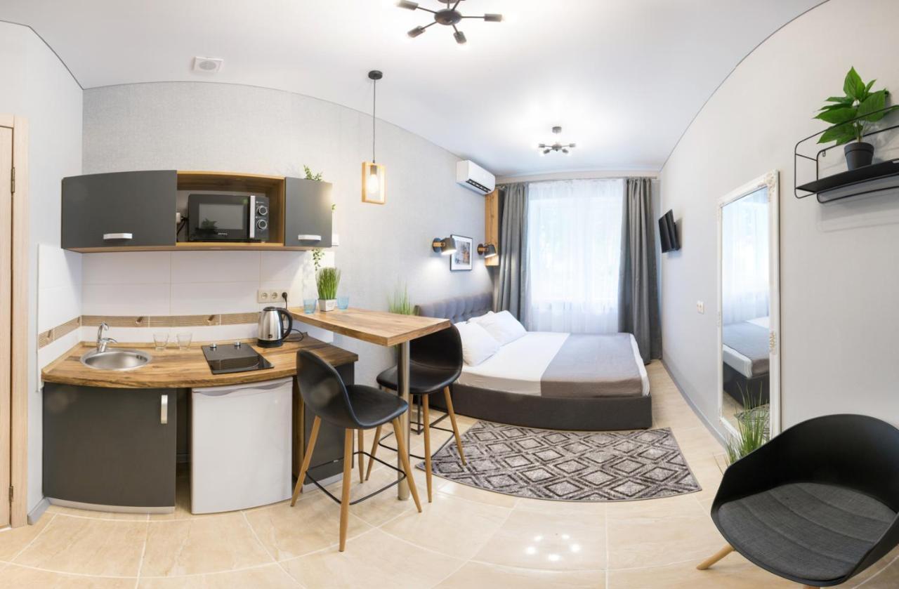 Well Located Studio - Yaroslavska Str. 21 Apartment Kharkiv Bagian luar foto