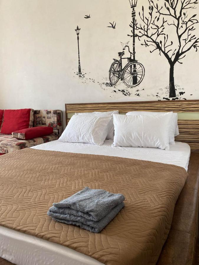 Well Located Studio - Yaroslavska Str. 21 Apartment Kharkiv Bagian luar foto