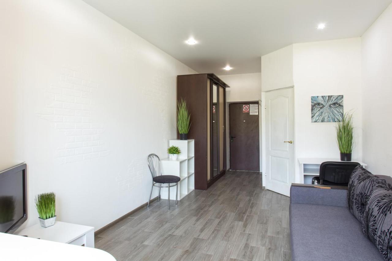 Well Located Studio - Yaroslavska Str. 21 Apartment Kharkiv Bagian luar foto