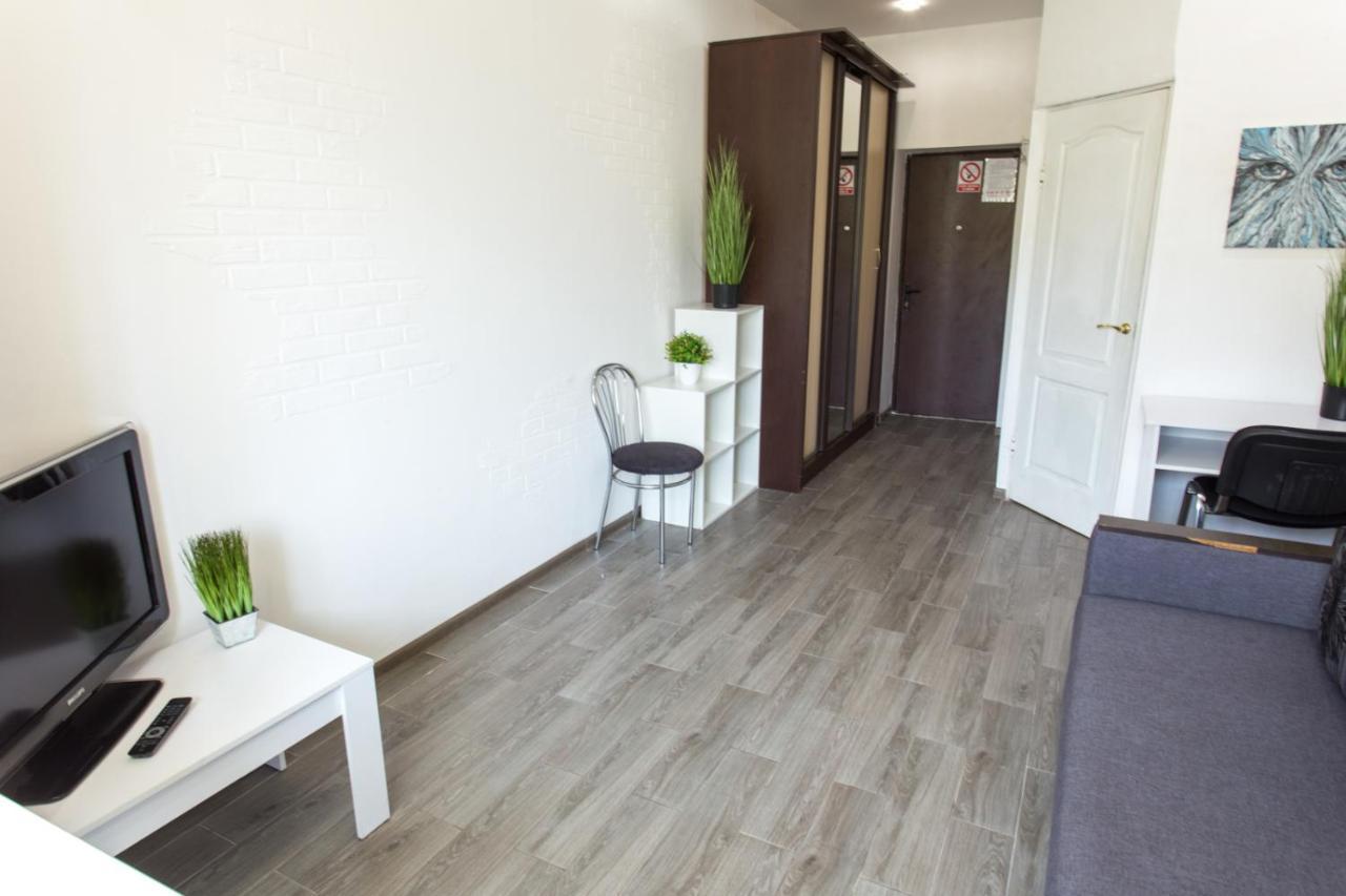 Well Located Studio - Yaroslavska Str. 21 Apartment Kharkiv Bagian luar foto