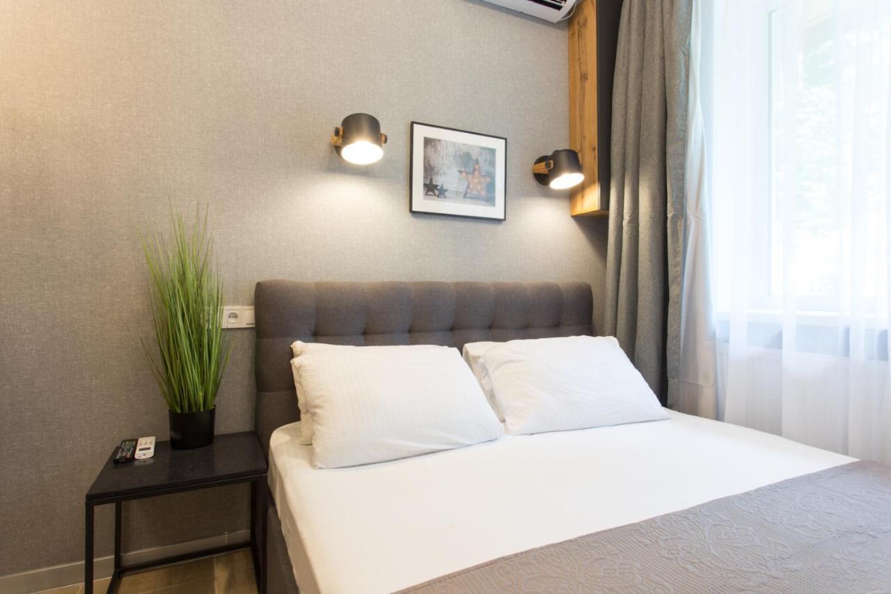 Well Located Studio - Yaroslavska Str. 21 Apartment Kharkiv Bagian luar foto